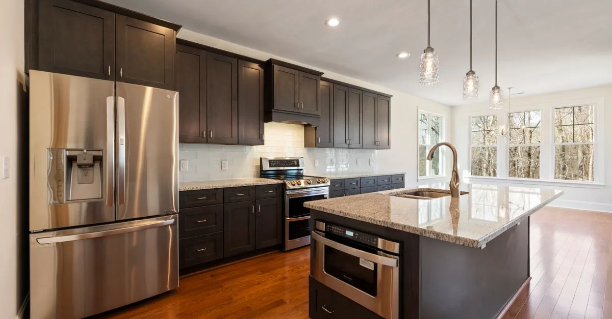 découvrez les meilleurs angles de prise de vue pour la photographie de cuisine en immobilier, afin de mettre en valeur chaque espace et attirer plus d'acheteurs potentiels.