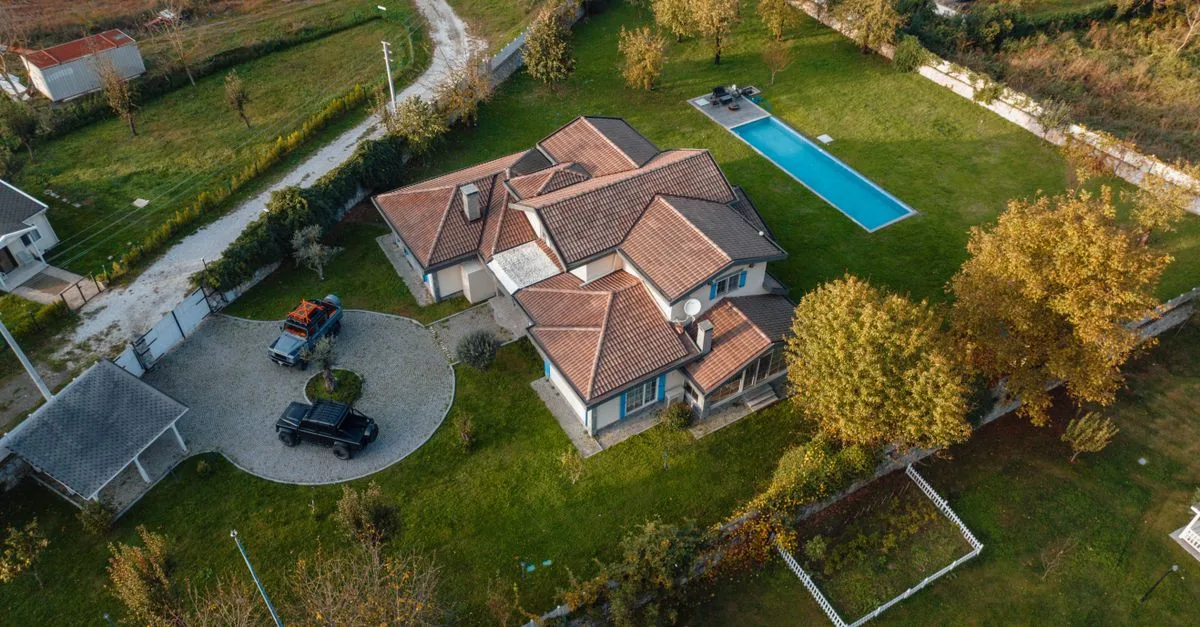 découvrez nos services professionnels de photographie immobilière pour valoriser vos biens et attirer plus d'acheteurs grâce à des images de haute qualité.
