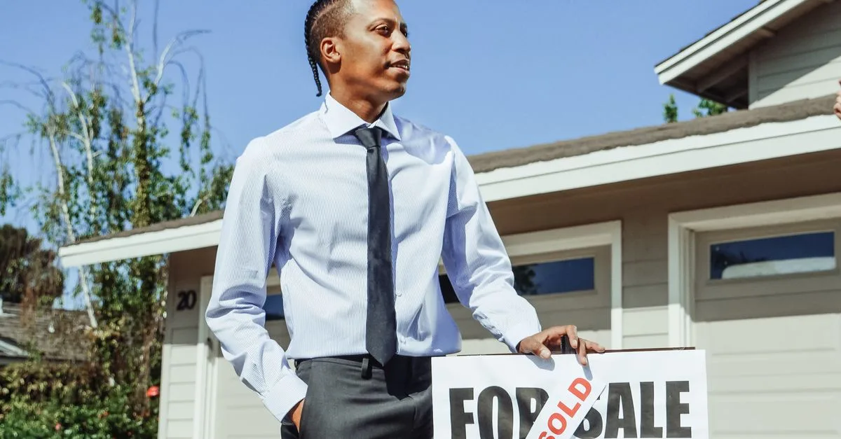 découvrez nos conseils et services pour la vente en indivision immobilière, facilitant la gestion et la transaction de biens en copropriété.