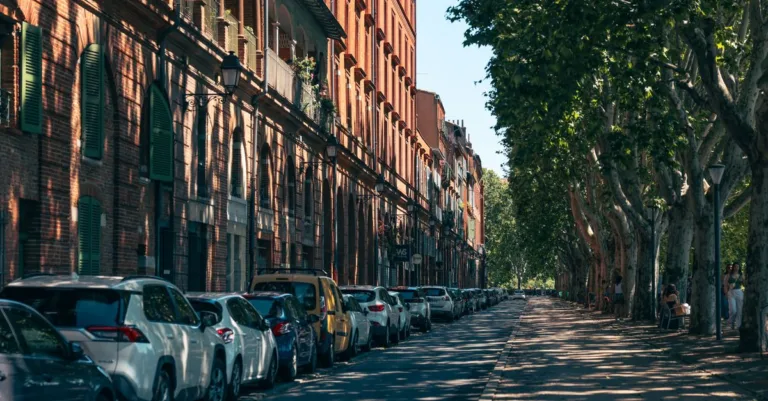 découvrez les quartiers à éviter à toulouse pour garantir votre sécurité et votre confort lors de votre séjour ou installation dans cette ville dynamique.