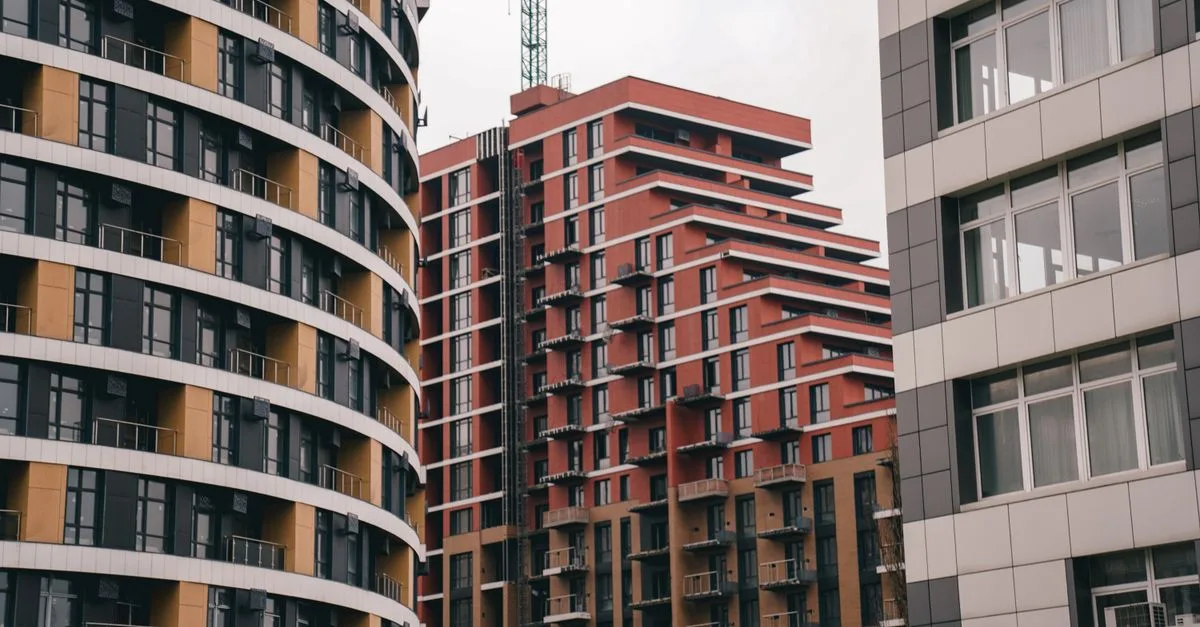 comprendre les plus-values immobilières : guide complet sur la fiscalité, le calcul des gains et les astuces pour optimiser la revente de biens immobiliers.