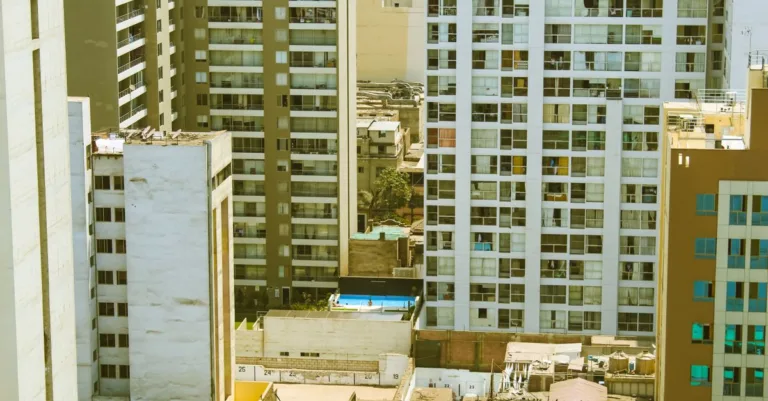 comprendre la perte en capital dans l'immobilier : causes, conséquences et conseils pour gérer efficacement vos investissements immobiliers.
