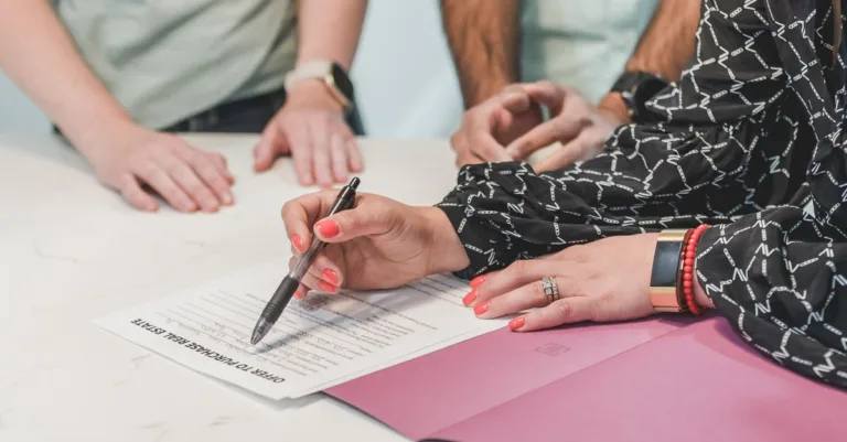 découvrez tous les documents essentiels à l'immobilier pour faciliter vos transactions et sécuriser vos investissements.