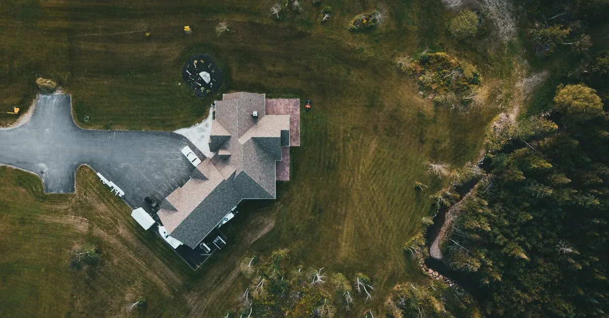 découvrez des photos immobilières verticales qui mettent en valeur chaque pièce et présentent les biens sous leur meilleur angle.