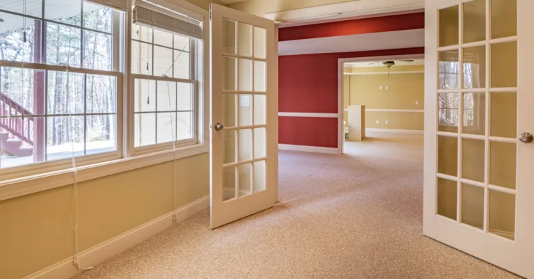 découvrez la photographie de maisons vacantes chaleureuses : des images lumineuses qui révèlent le charme, l’espace et le potentiel de chaque intérieur.